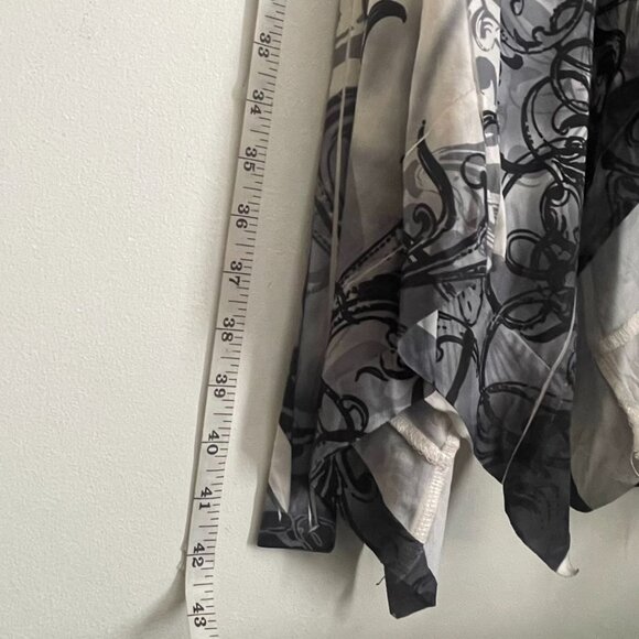 Black & White Printed Halter Dress - Picture 5 of 8